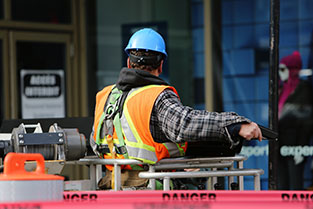 construction-worker-danger-safety-8159 313x209